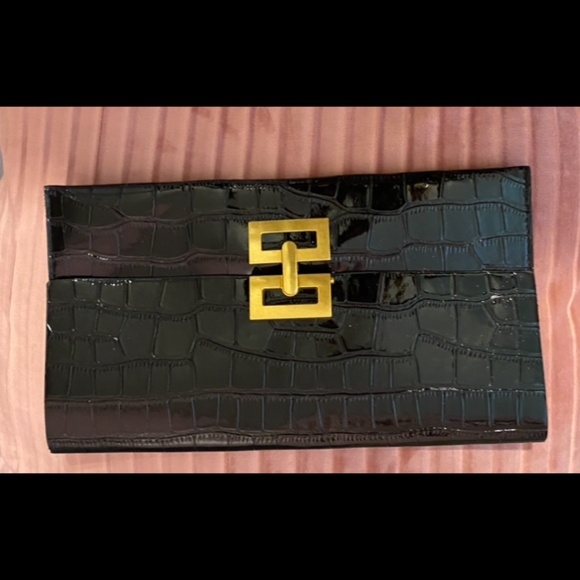 Cluthes - Picture 7 of 9